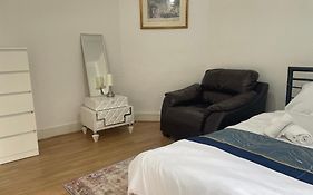 5 Bed 5Mins From Wembley Stadium